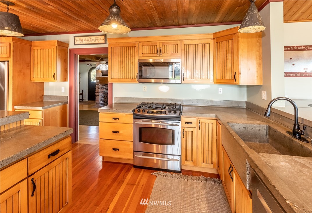 671 H Street Road Lynden, WA 98264 - Photo 13 of 39