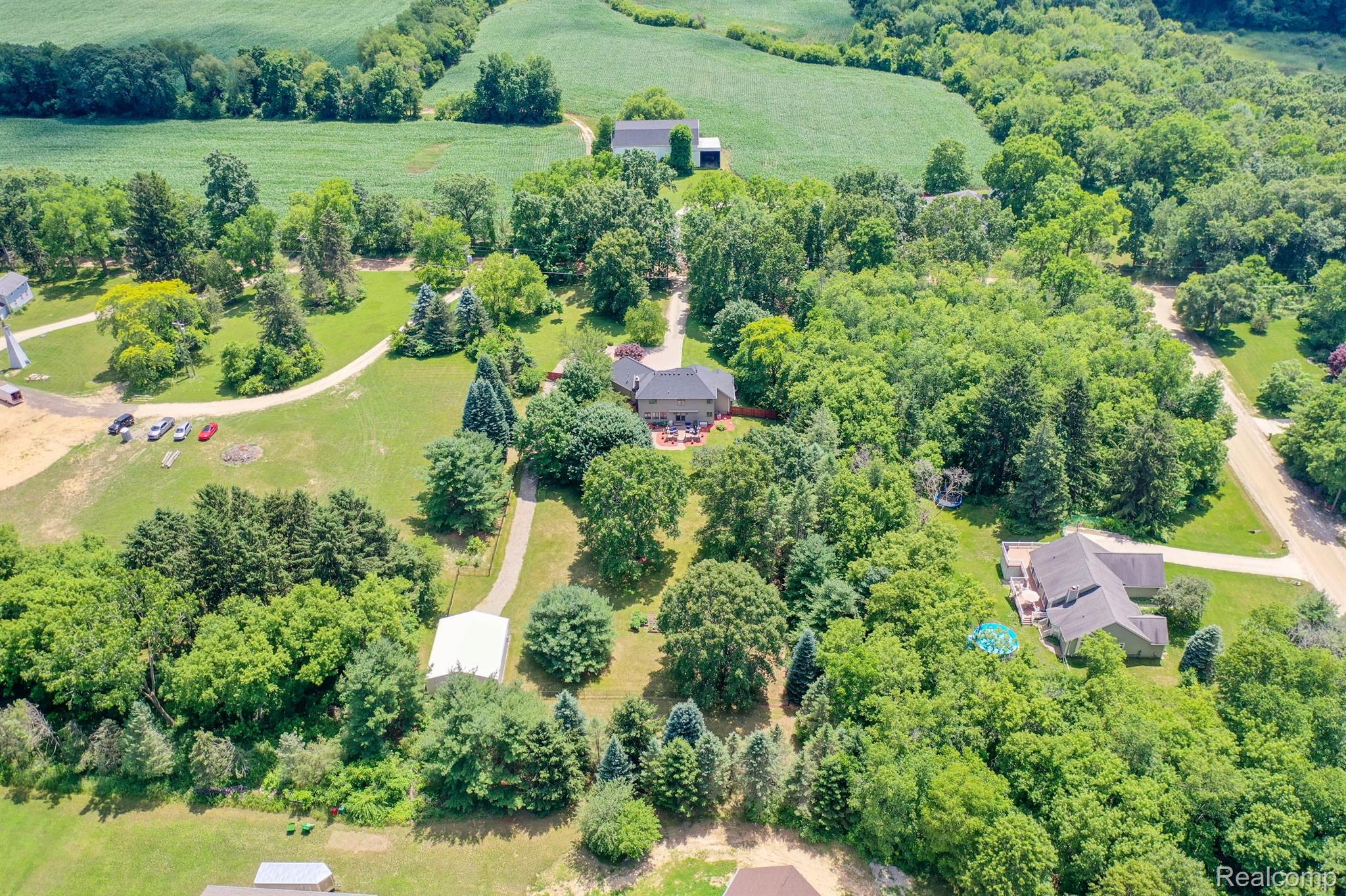 13397 Hibner Road Hartland, MI 48353 - Photo 10 of 87 Gallery Image 10