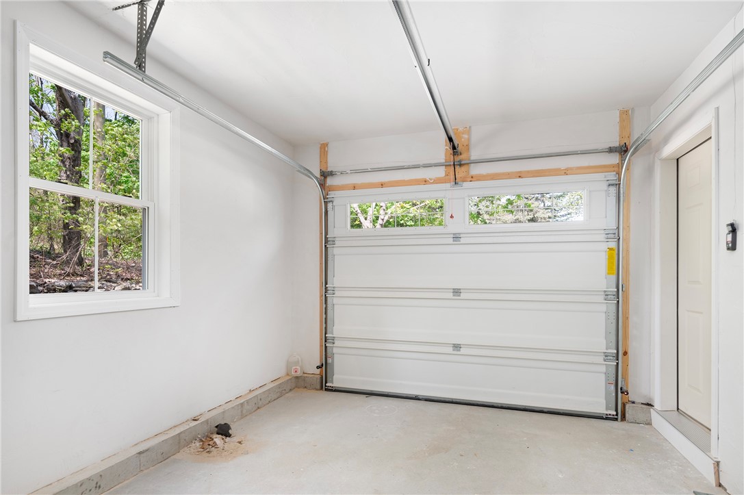 40 Farnum Pike, Unit 4 Smithfield, RI 02917 - Photo 17 of 34