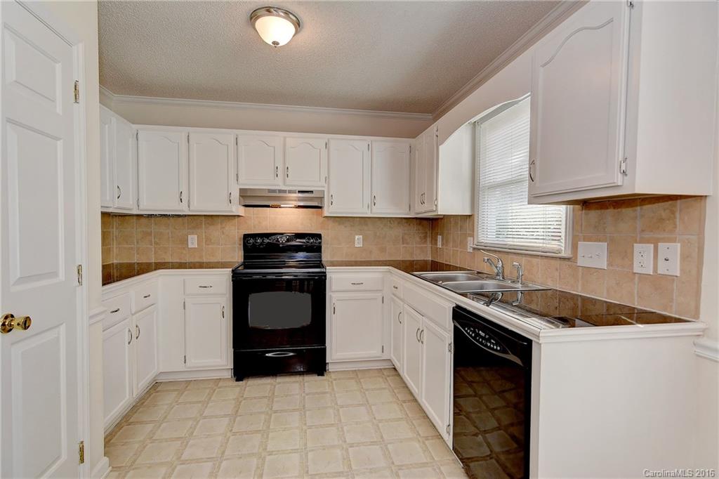 14509 Cinnamon Field Road, Unit 7 Charlotte, NC 28273 - Photo 4 of 15 Gallery Image 4