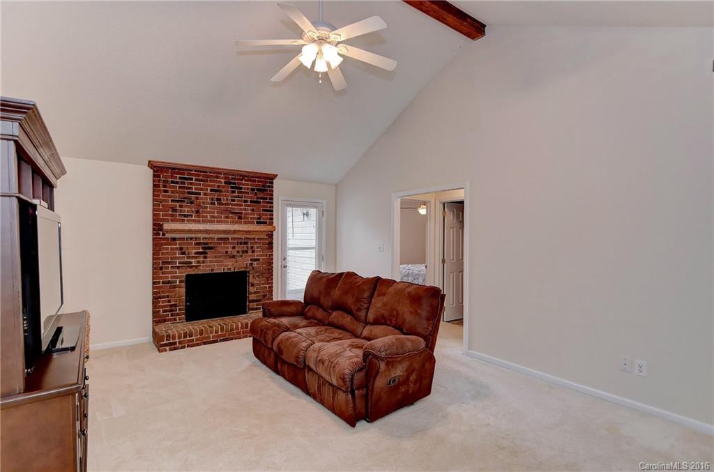 14509 Cinnamon Field Road, Unit 7 Charlotte, NC 28273 - Photo 5 of 15 Gallery Image 5
