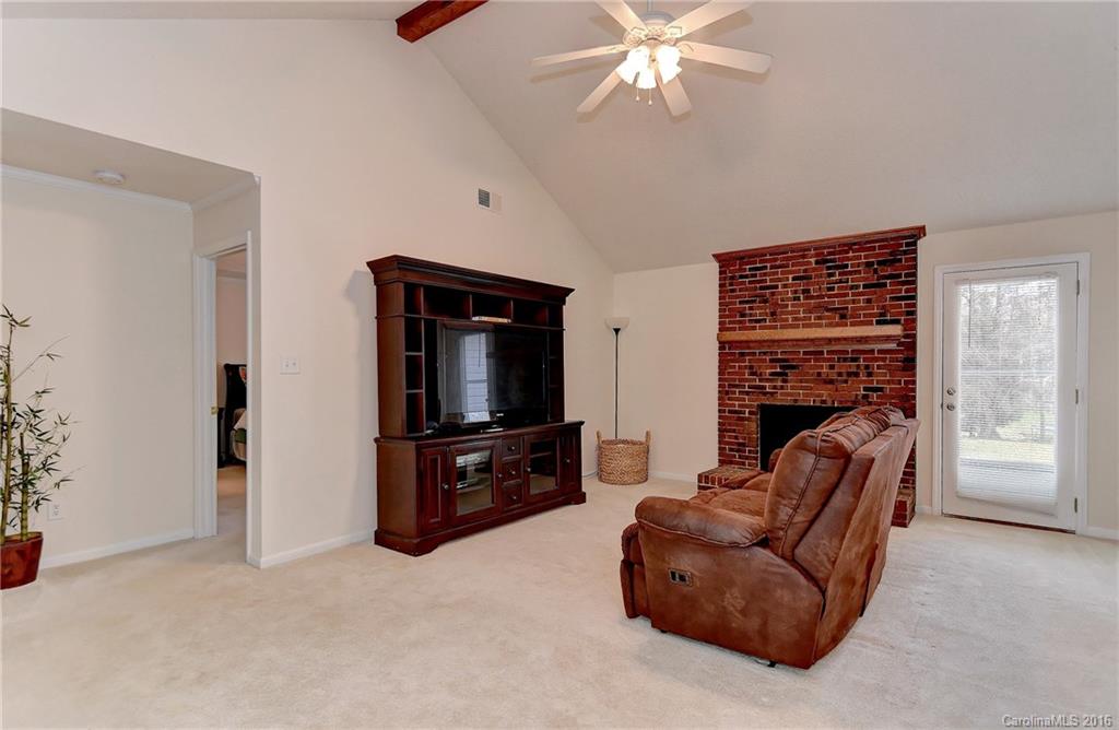 14509 Cinnamon Field Road, Unit 7 Charlotte, NC 28273 - Photo 6 of 15 Gallery Image 6