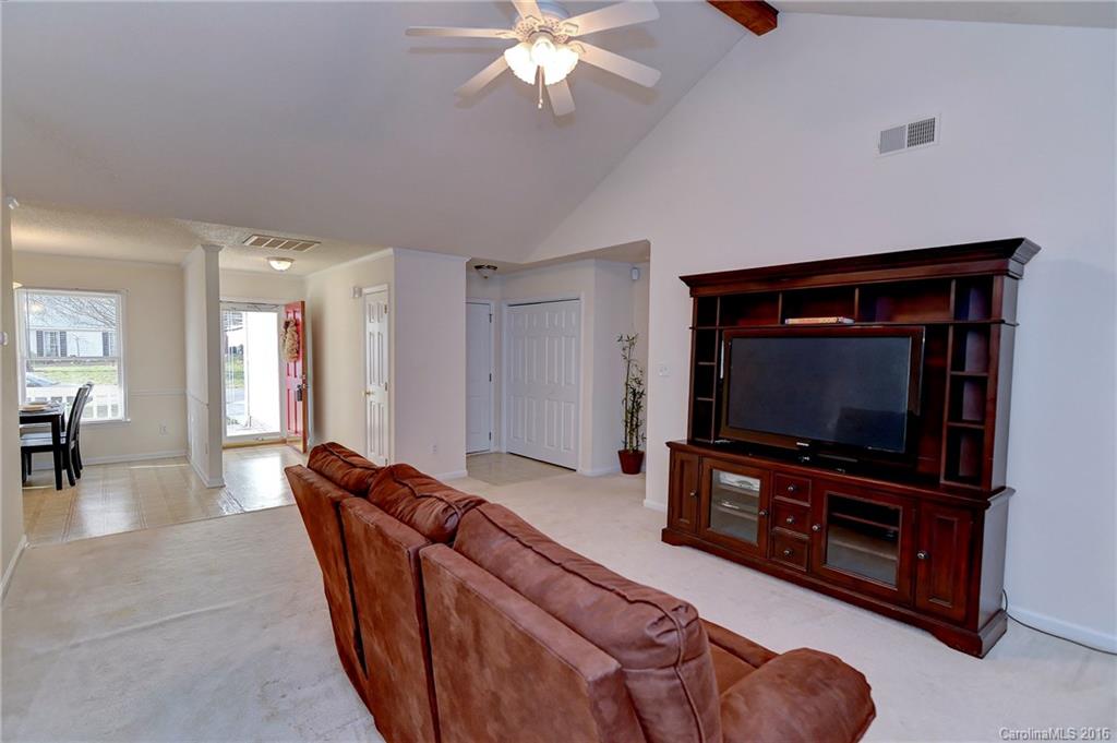14509 Cinnamon Field Road, Unit 7 Charlotte, NC 28273 - Photo 7 of 15 Gallery Image 7