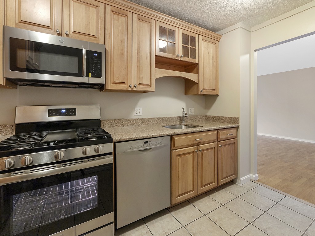 33 Pond Avenue, Unit 411 Brookline, MA 02445 - Photo 11 of 33