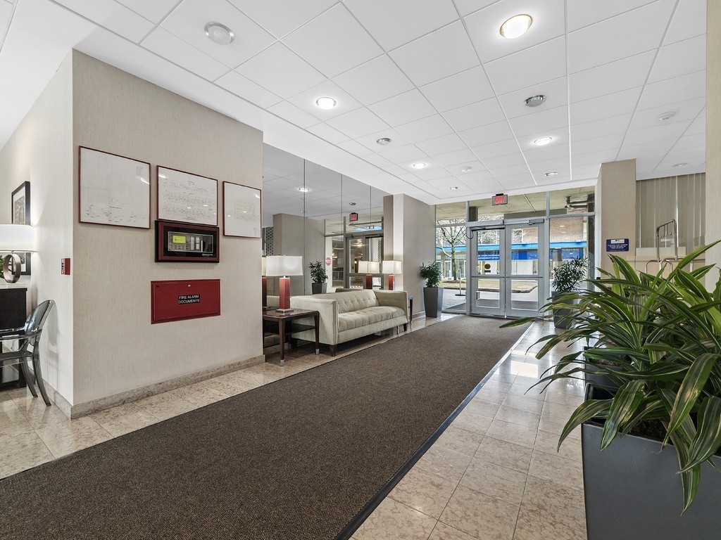 33 Pond Avenue, Unit 411 Brookline, MA 02445 - Photo 21 of 33