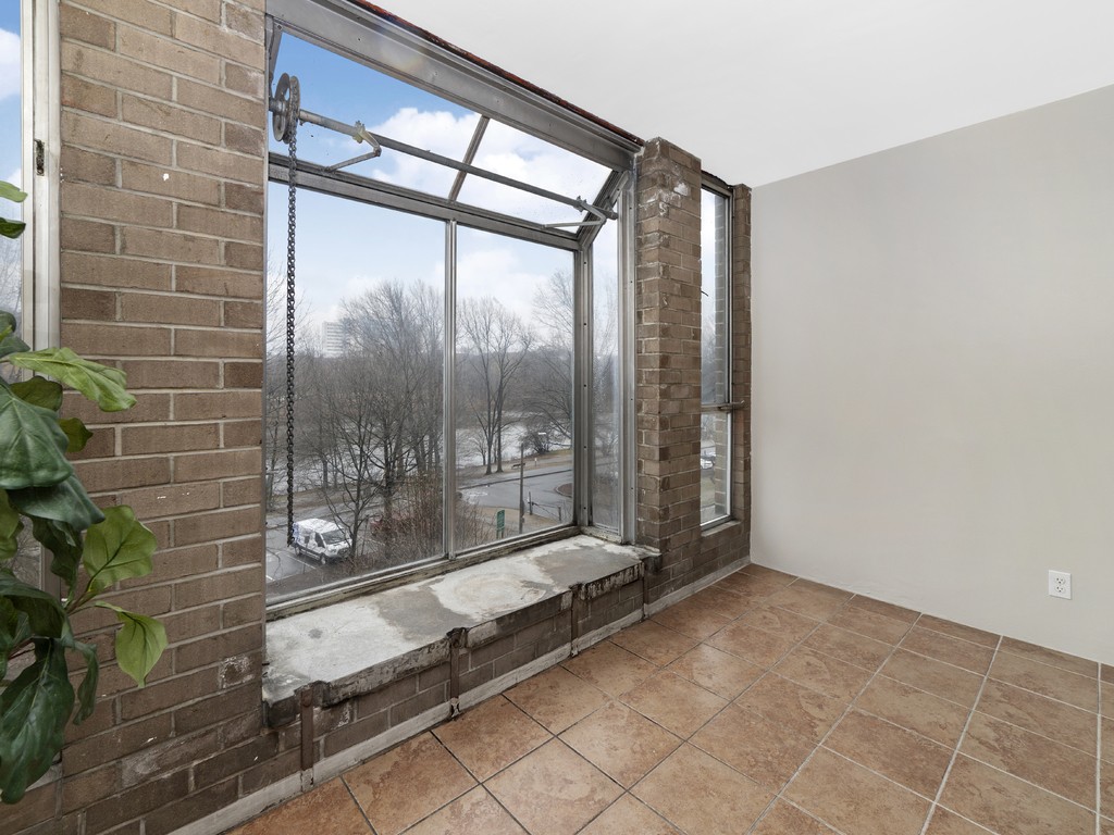 33 Pond Avenue, Unit 411 Brookline, MA 02445 - Photo 10 of 33