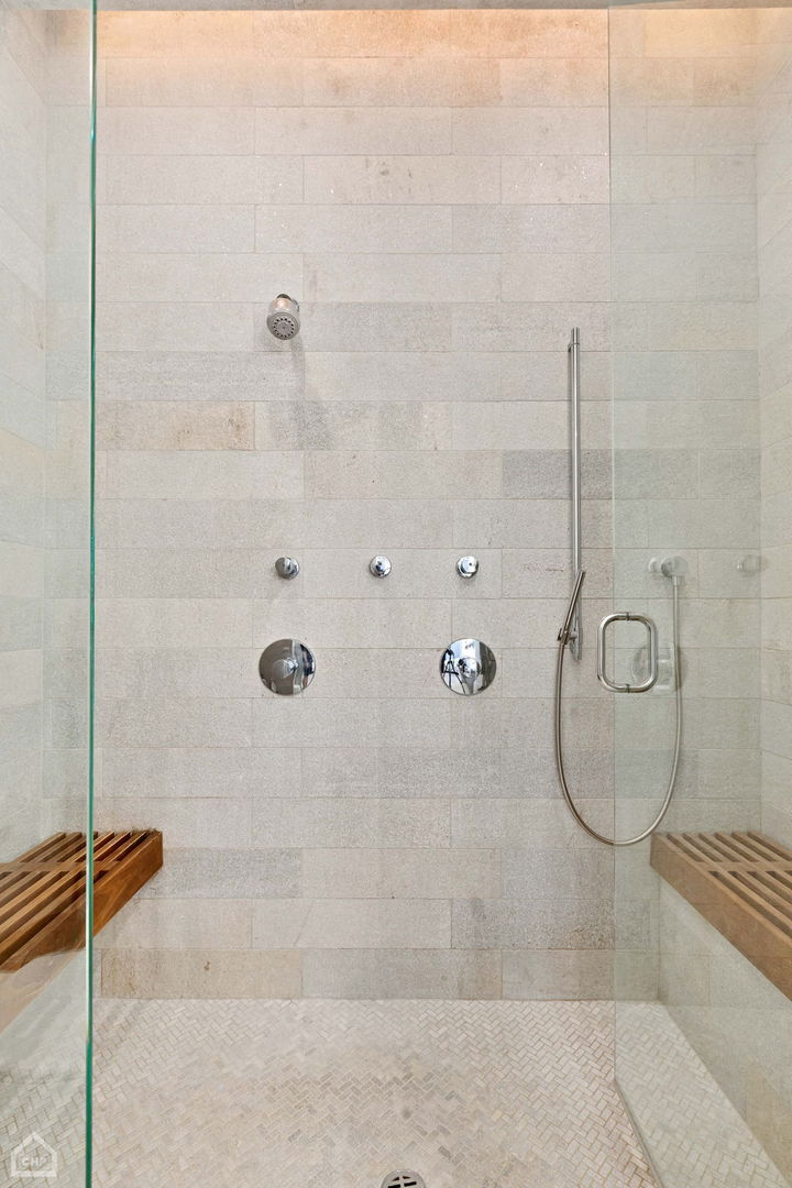 155 North Aberdeen Street, Unit 304 Chicago, IL 60607 - Photo 23 of 33 a bathroom with a shower