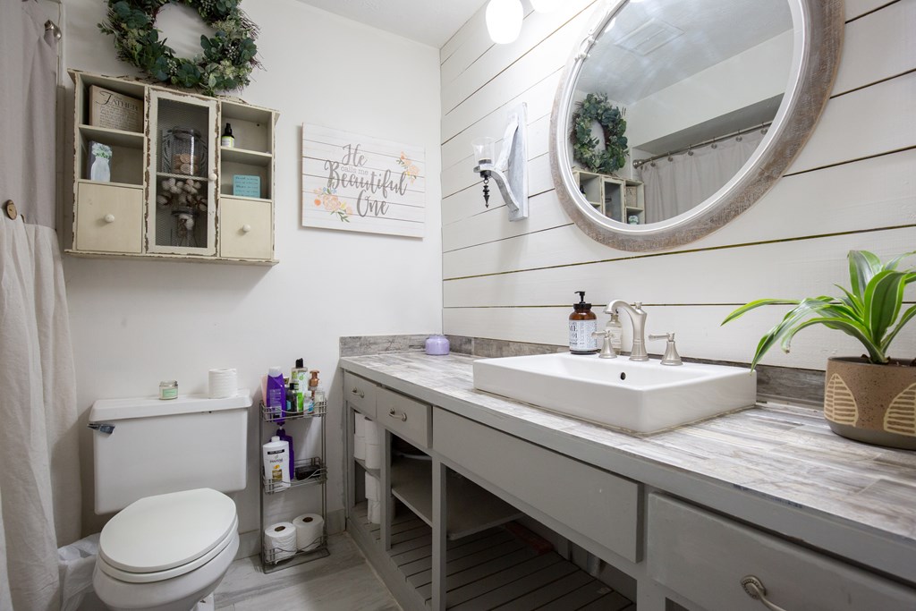4556 Jiminey Loop Columbus, GA 31909 - Photo 17 of 29 Guest Bathroom
