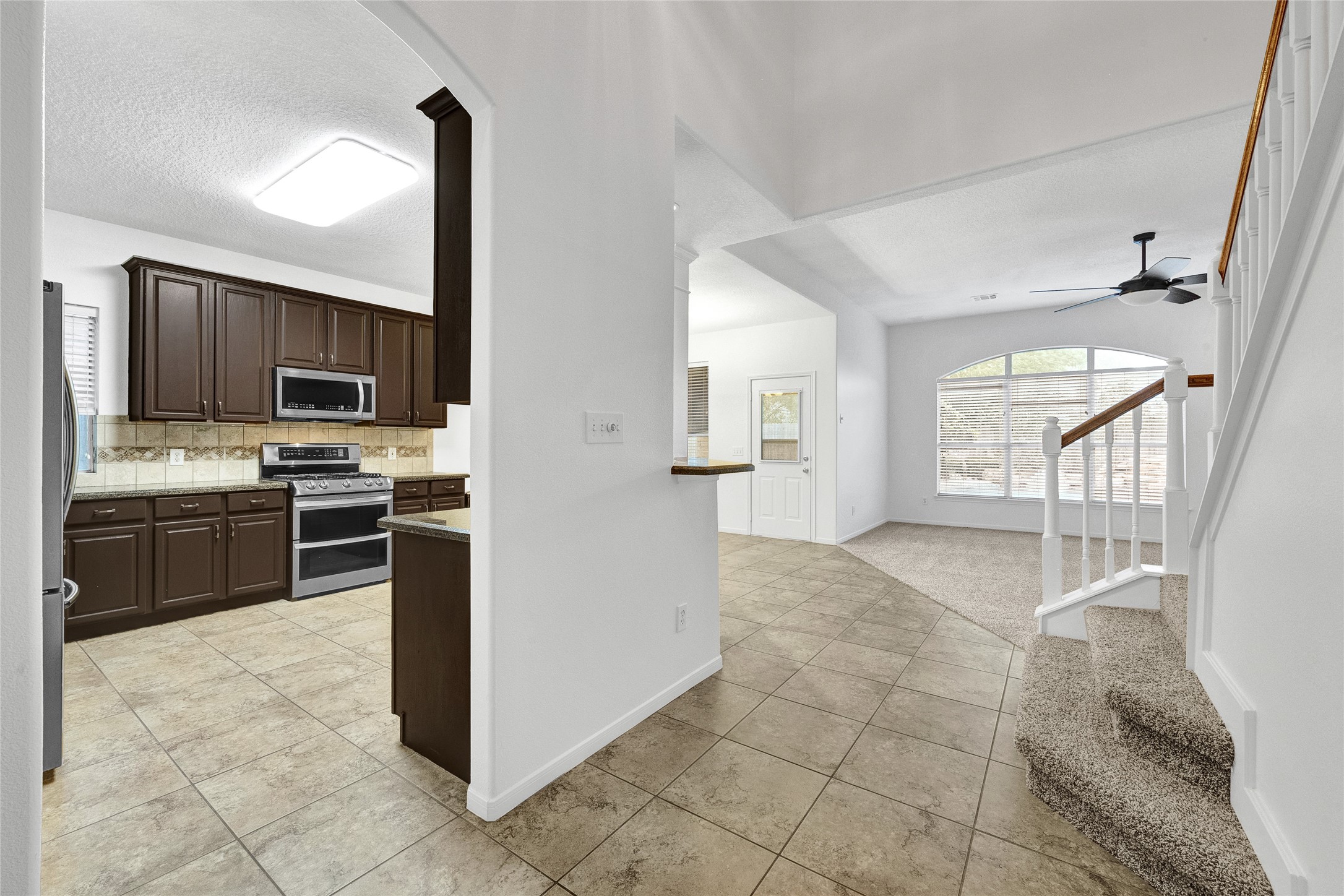 9606 Summer Run Houston, TX 77064 - Photo 4 of 41 Entryway with open sightlines and seamless flow into the main living areas.
