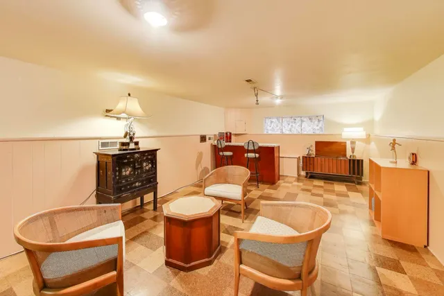 $399,900 | 417 South Dryden Place, Arlington Heights, IL 60005