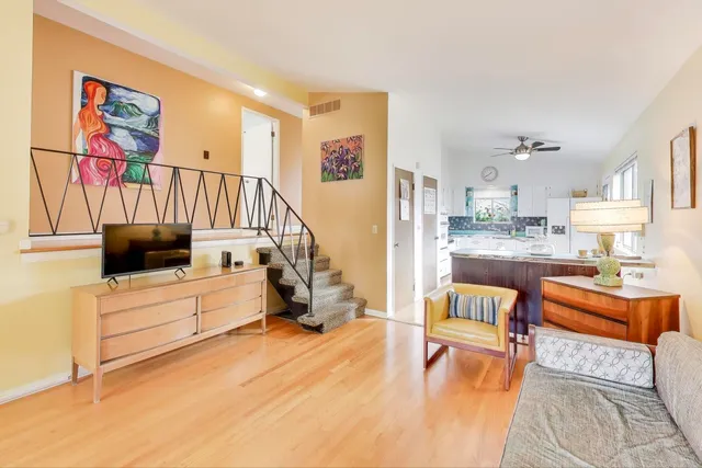 $399,900 | 417 South Dryden Place, Arlington Heights, IL 60005