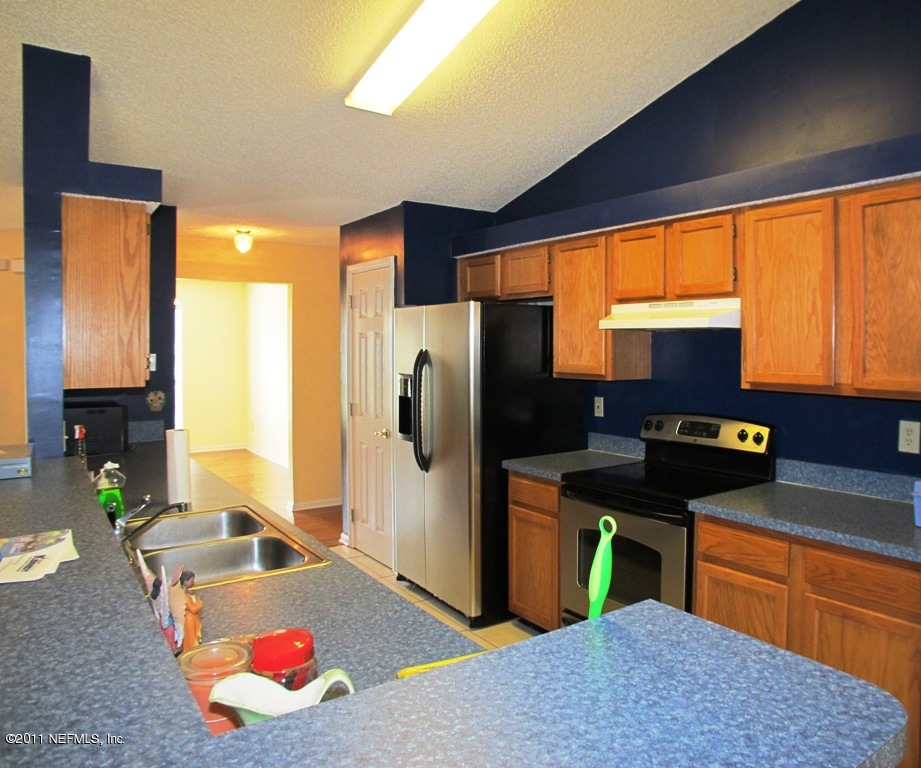 11337 Hartland Road Jacksonville, FL 32218 - Photo 9 of 25 Kitchen