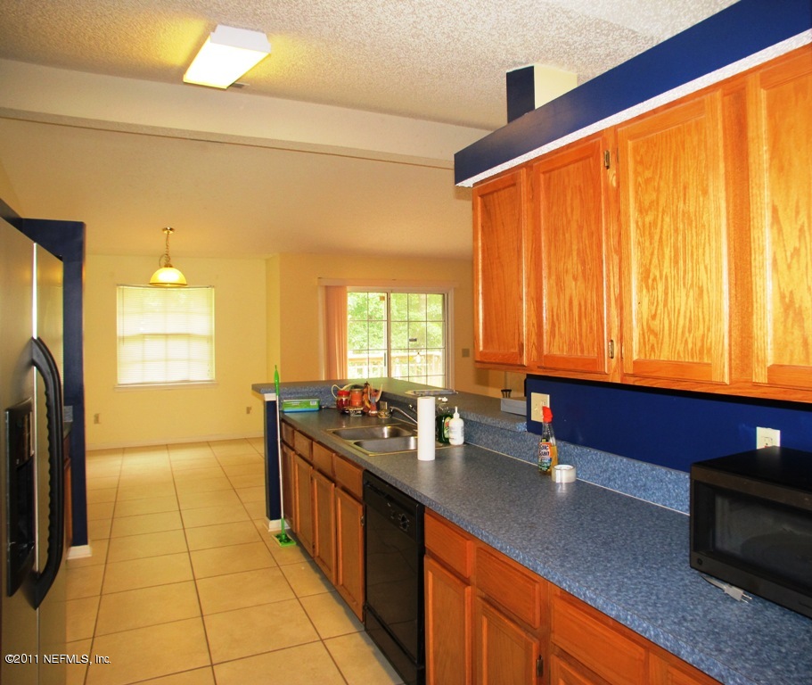 11337 Hartland Road Jacksonville, FL 32218 - Photo 10 of 25 Kitchen #2