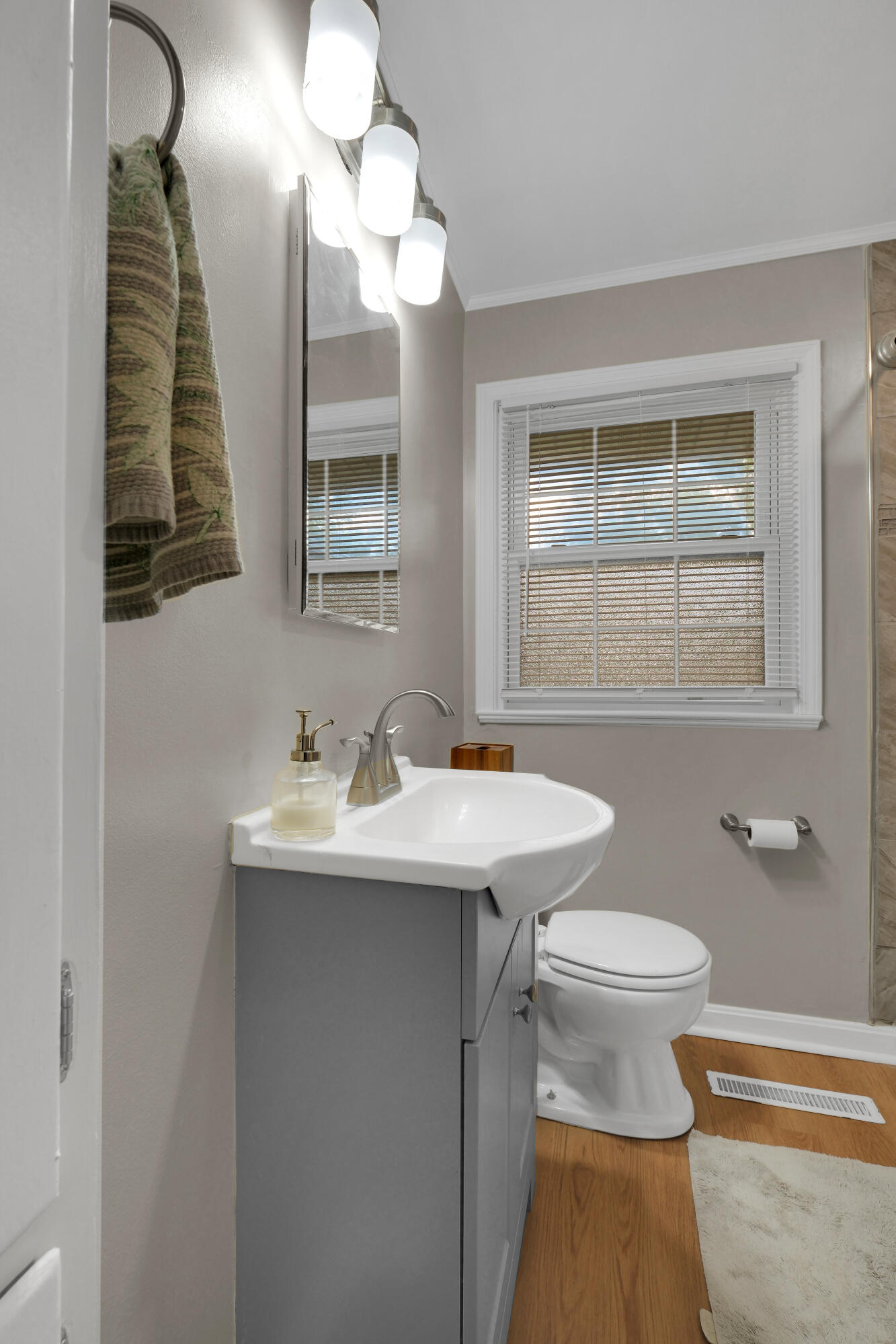 3131 Radiance Road Louisville, KY 40220 - Photo 6 of 30 Bath