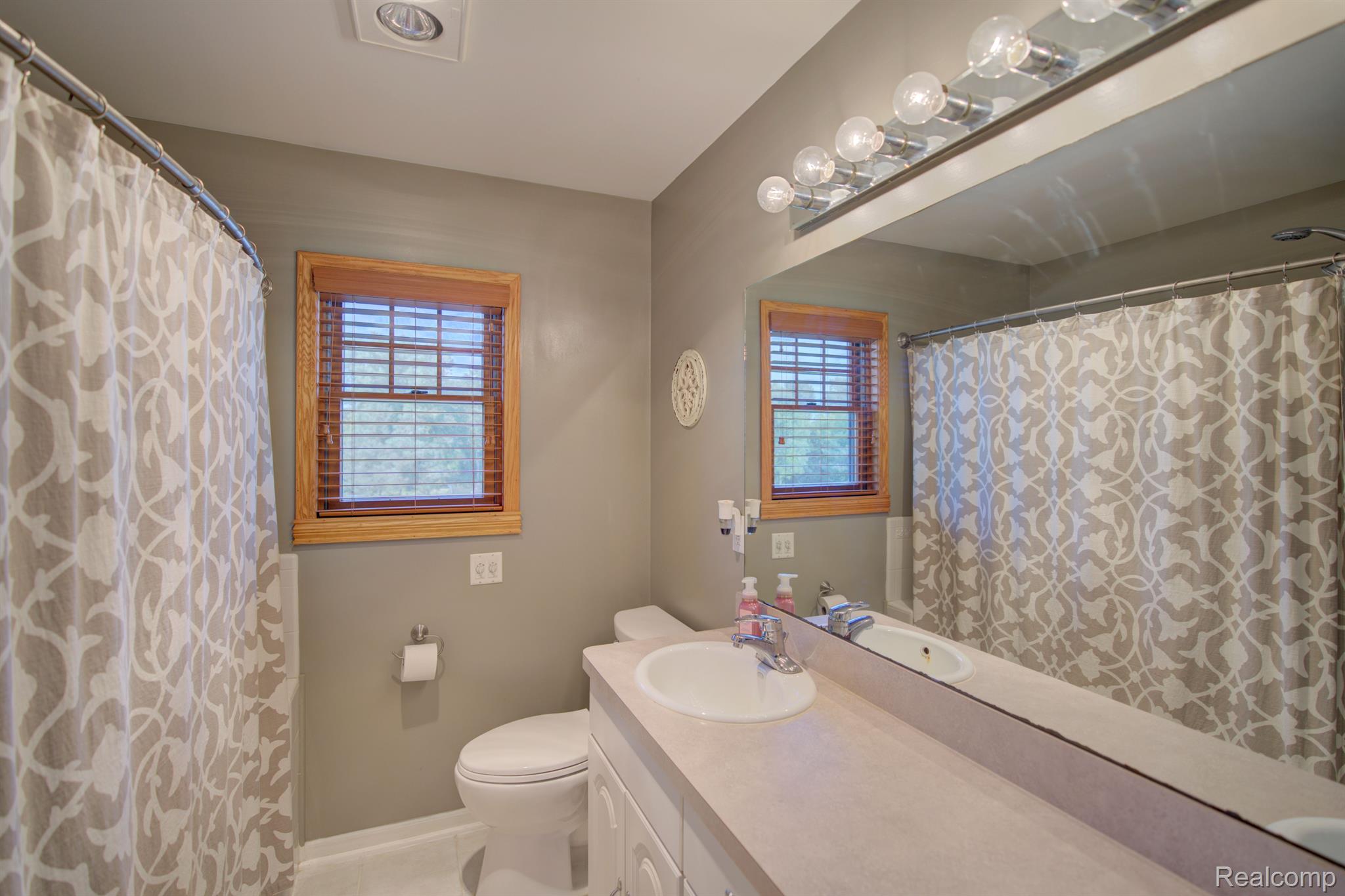 10243 East Coldwater Road Davison, MI 48423 - Photo 27 of 71 Gallery Image 27