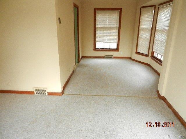 21770 Moross Road Grosse Pointe, MI 48236 - Photo 8 of 25 DSCN3170.JPG