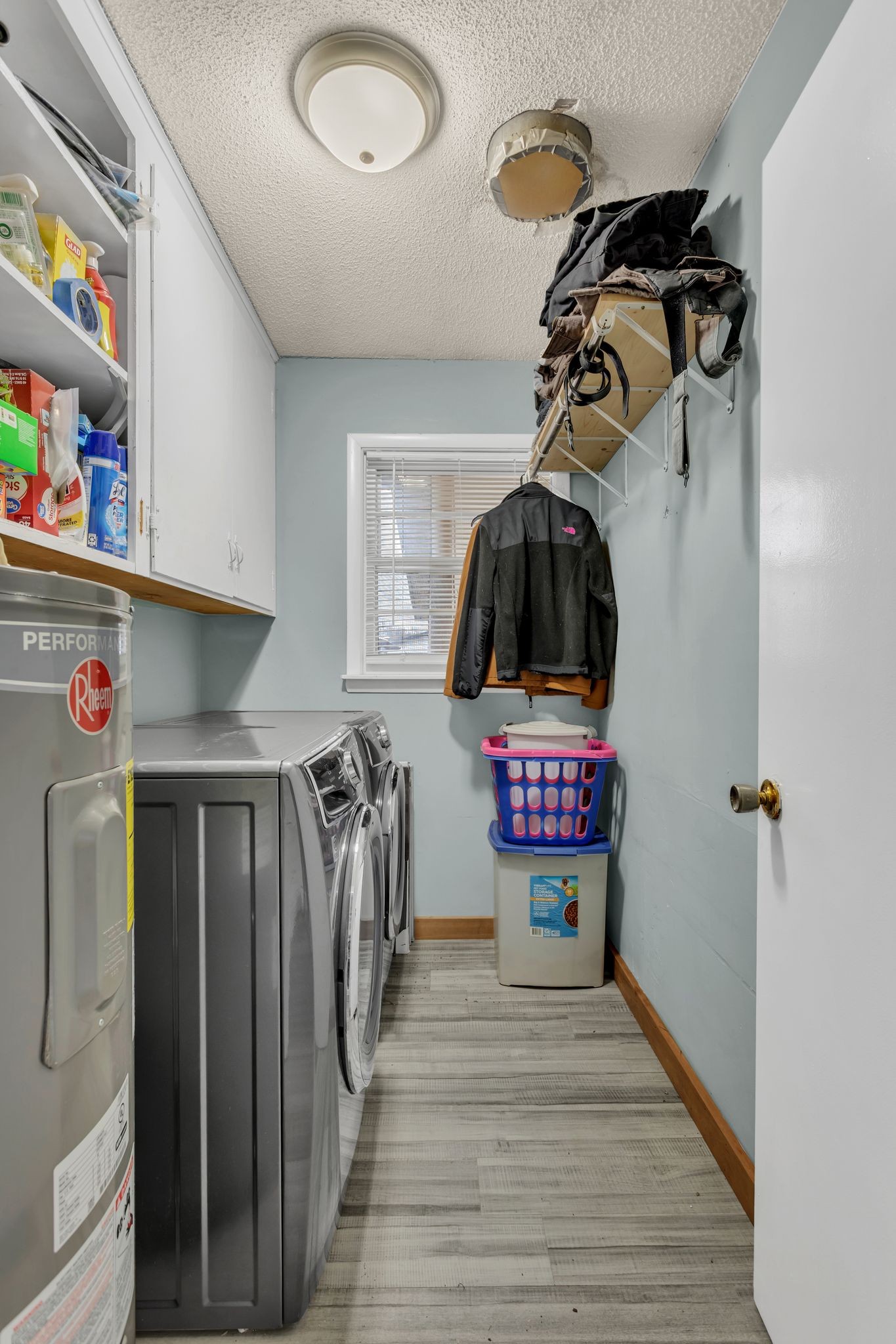 60 Main Street Ethridge, TN 38456 - Photo 16 of 25 a view of hallway with washer and dryer