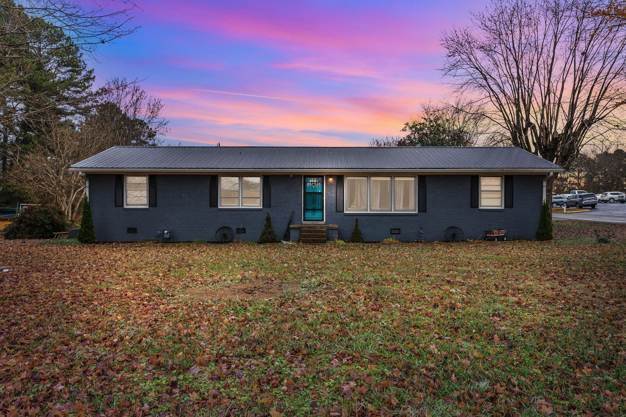 60 Main Street Ethridge, TN 38456 - Photo 25 of 25 a front view of a house with a garden