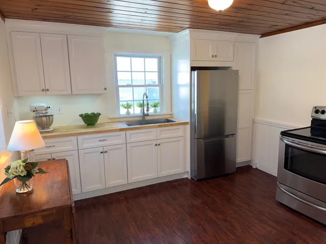 $569,000 | 6 Rice Terrace, Hampton, NH 03842