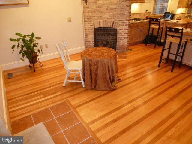 618 4th Street Northeast Washington, DC 20002 - Photo 10 of 30 a view of a chairs and table on the wooden floor