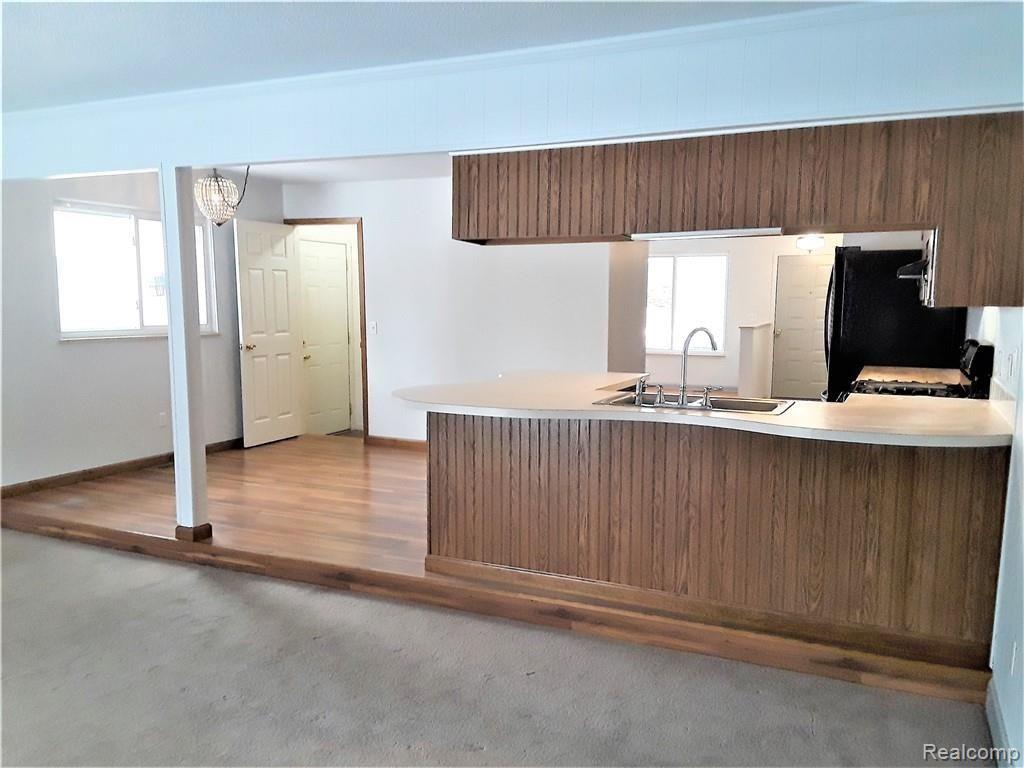 Kitchen 2.jpg