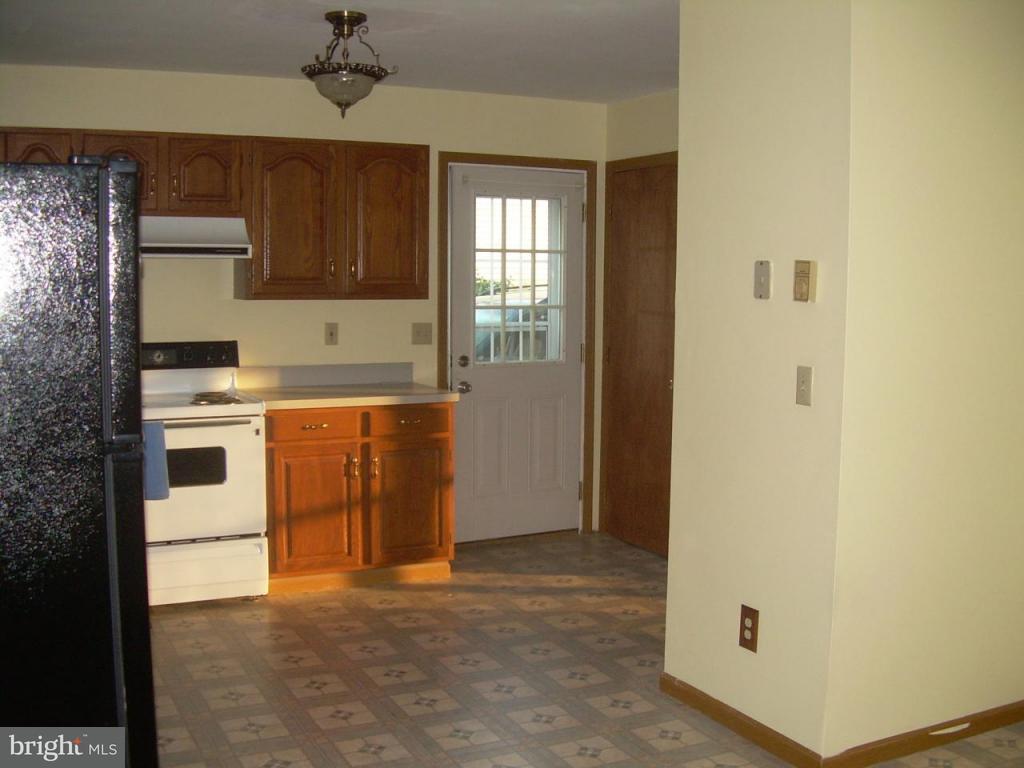 12 Freys Road Elizabethtown, PA 17022 - Photo 3 of 8 Gallery Image 3