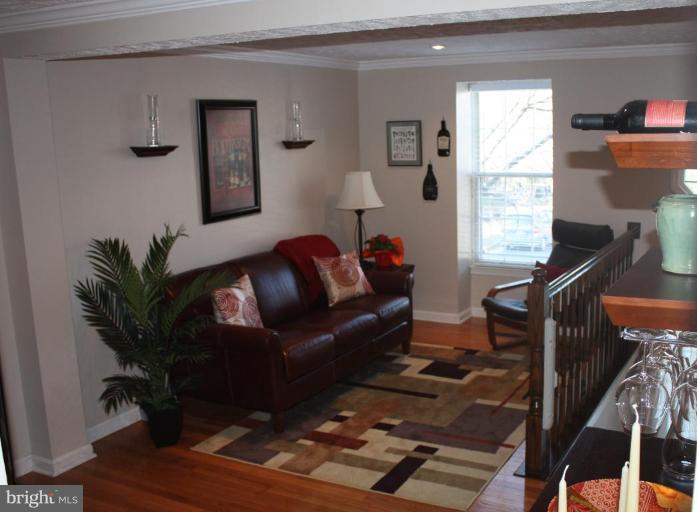 1679 Fieldthorn Drive Reston, VA 20194 - Photo 11 of 11 Family Room #3