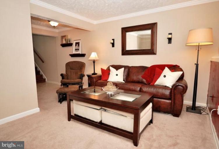 1679 Fieldthorn Drive Reston, VA 20194 - Photo 5 of 11 Family Room #2
