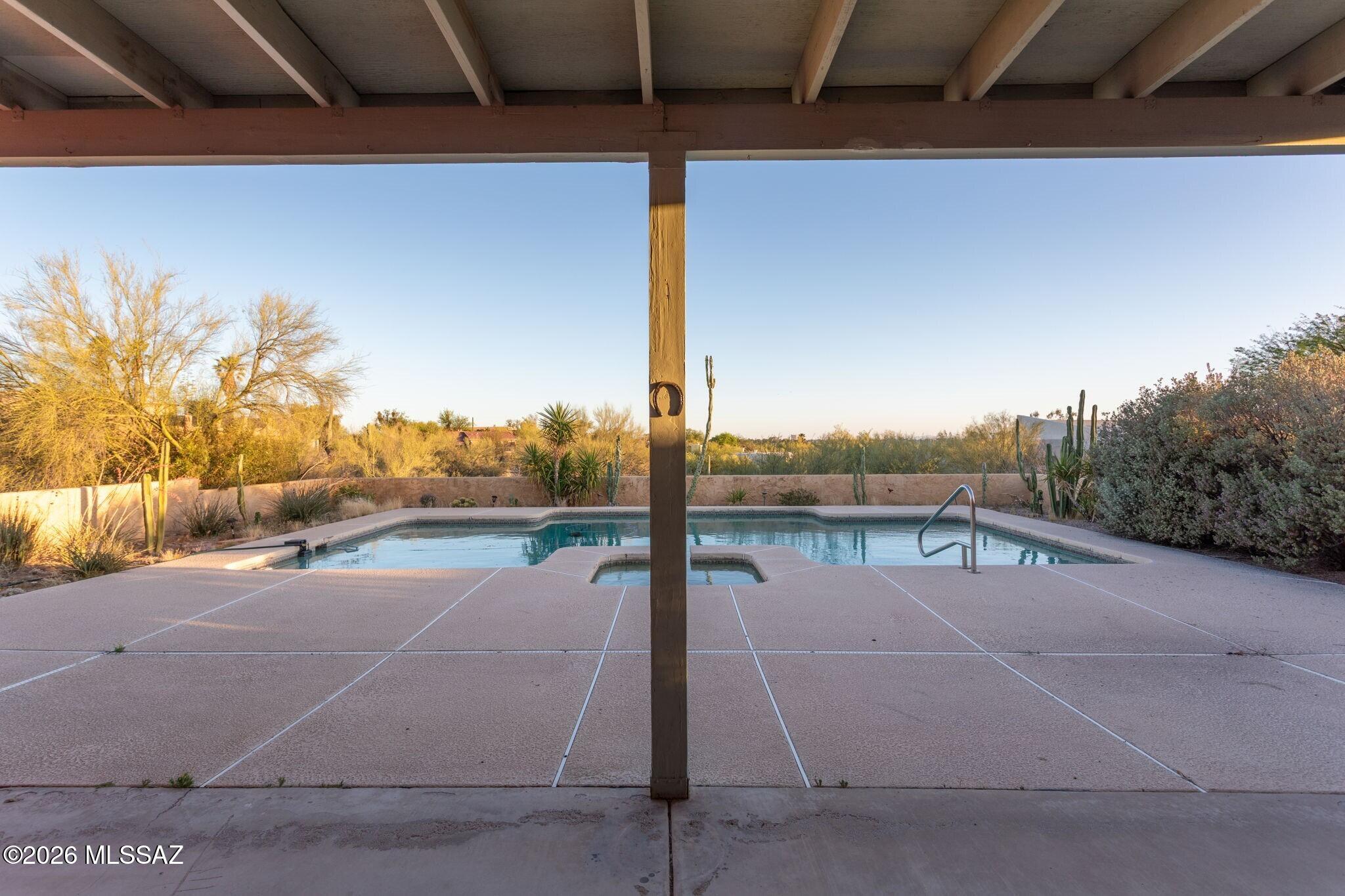 6090 East River Road Tucson, AZ 85750 - Photo 37 of 49