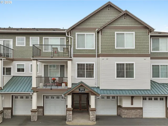 $335,000 | 595 Northwest Lost Springs Terrace, Unit 204, Portland, OR 97229