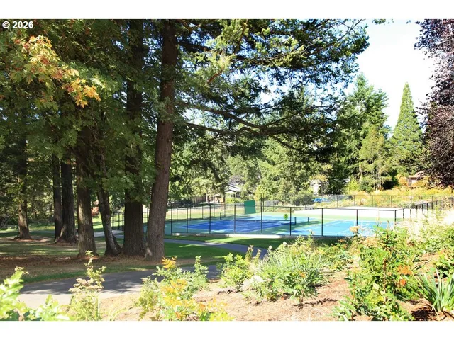 $335,000 | 595 Northwest Lost Springs Terrace, Unit 204, Portland, OR 97229