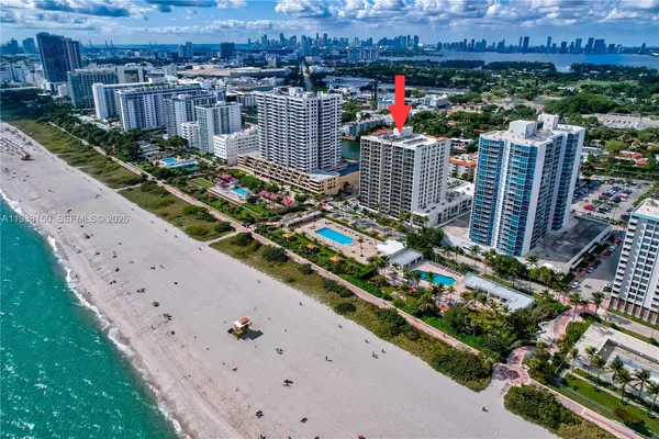 $3,000 | 2625 Collins Avenue, Unit 418, Miami Beach, FL 33140