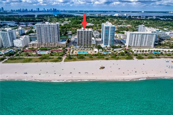 $3,000 | 2625 Collins Avenue, Unit 418, Miami Beach, FL 33140