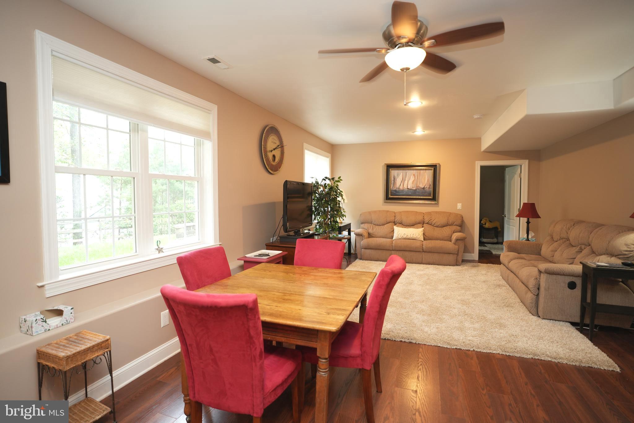 23531 Myrtle Point Road California, MD 20619 - Photo 36 of 50 Dining area