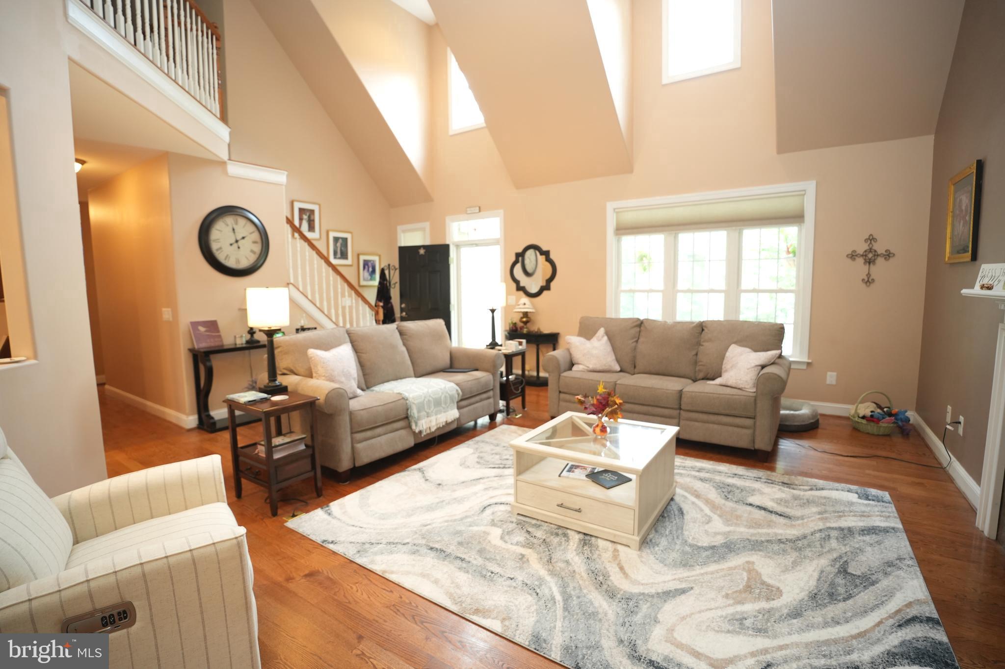 23531 Myrtle Point Road California, MD 20619 - Photo 5 of 50 2 story Great room