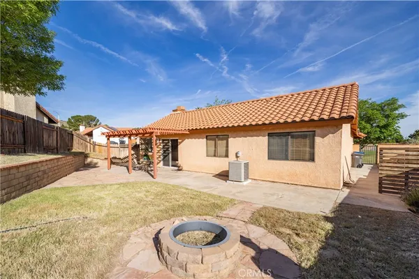 $419,999 | 502 Hilltop Terrace, Palmdale, CA 93551