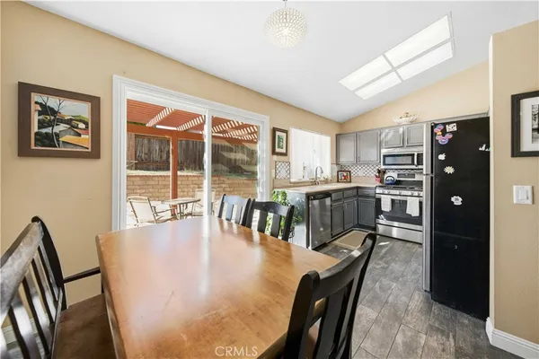 $419,999 | 502 Hilltop Terrace, Palmdale, CA 93551