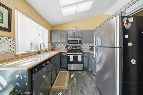 $419,999 | 502 Hilltop Terrace, Palmdale, CA 93551