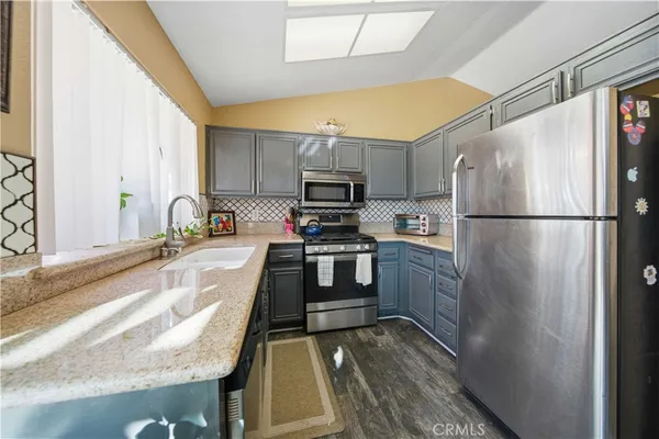 $419,999 | 502 Hilltop Terrace, Palmdale, CA 93551