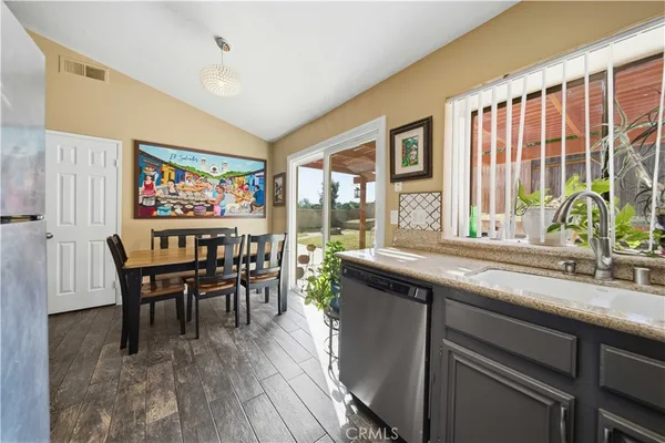 $419,999 | 502 Hilltop Terrace, Palmdale, CA 93551