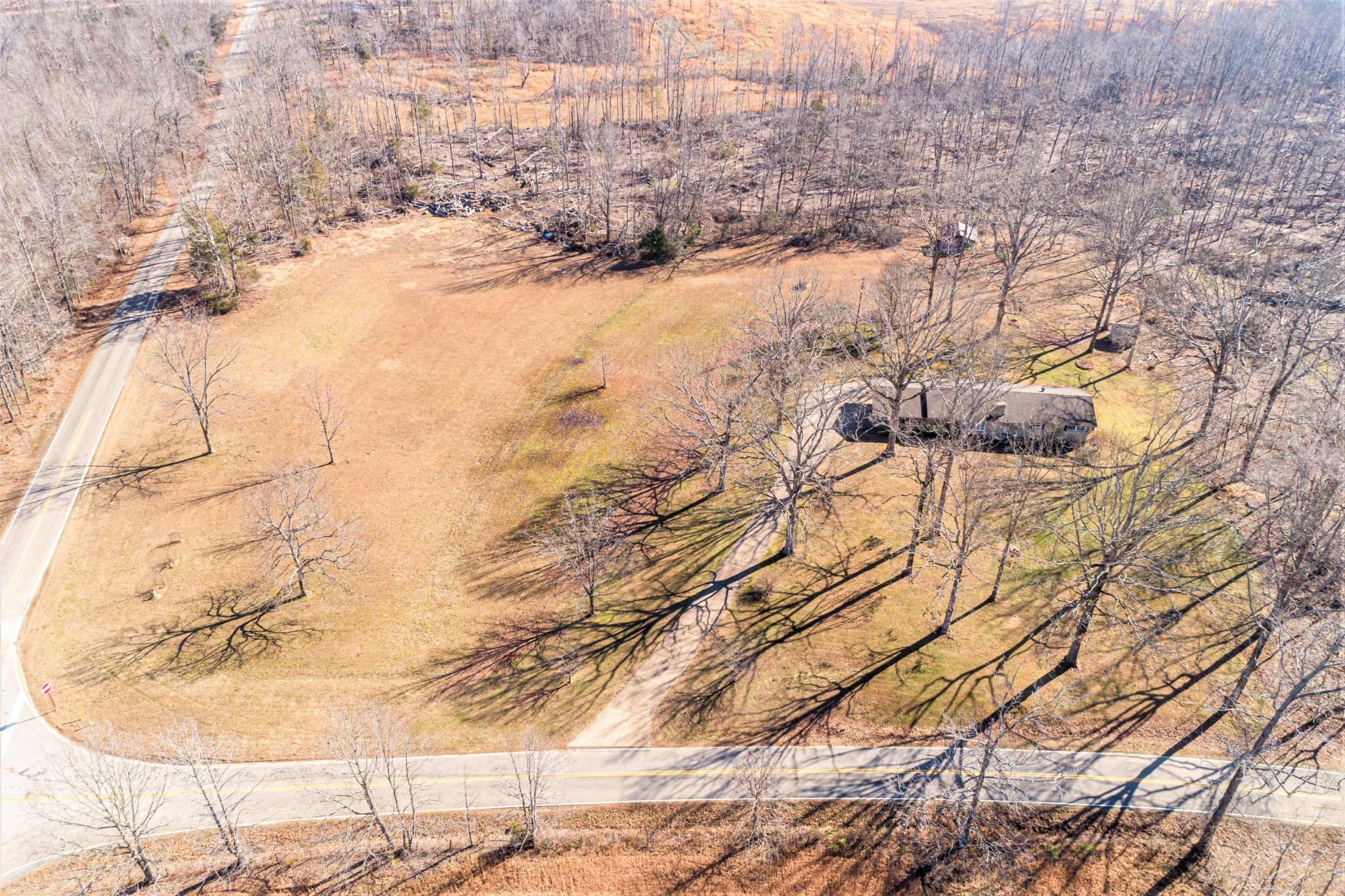 2561 Largo Road Decaturville, TN 38329 - Photo 35 of 47 Gallery Image 35