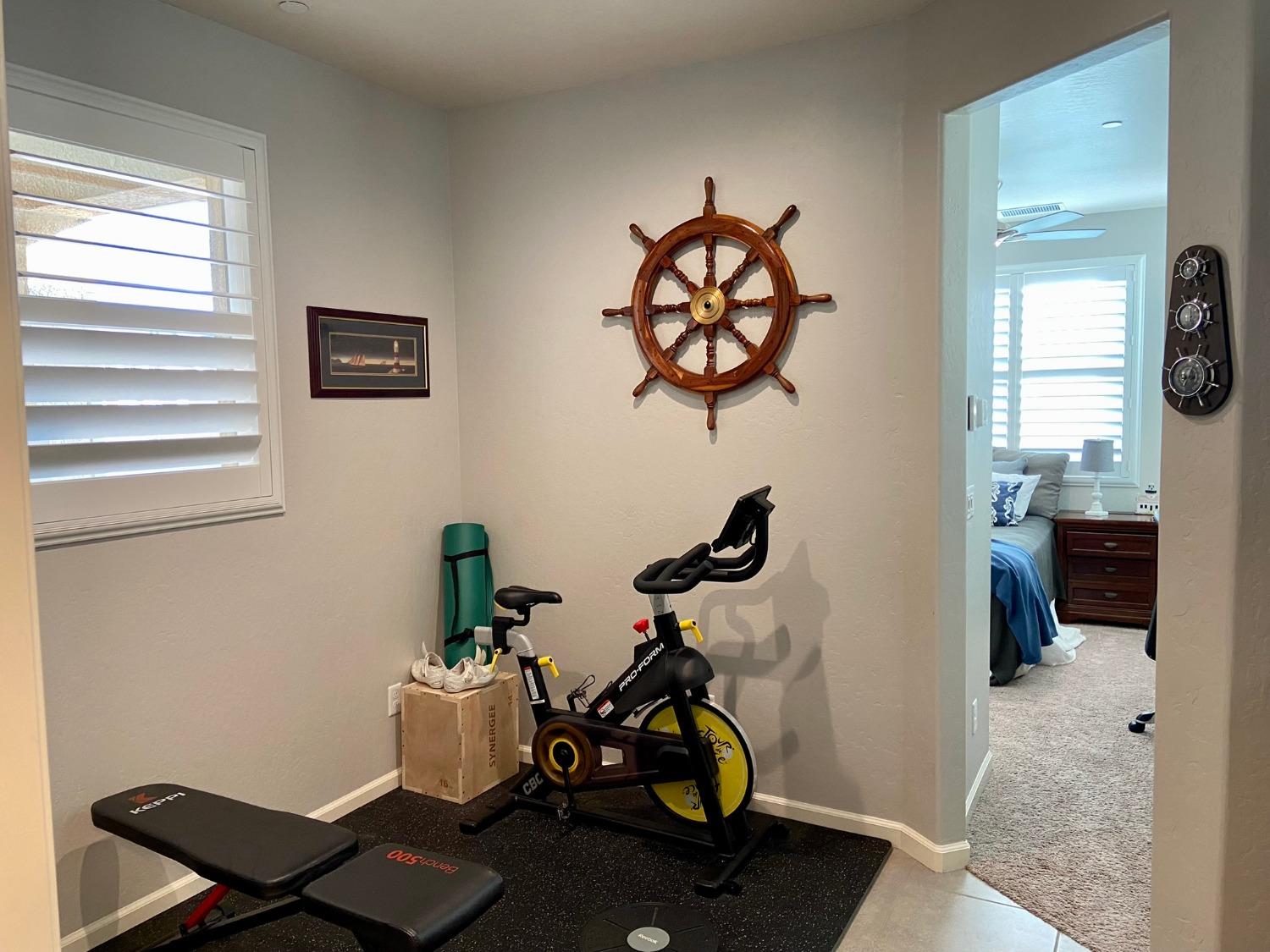 3967 Lincoln Avenue Clovis, CA 93611 - Photo 54 of 70 a view of a room with gym equipment