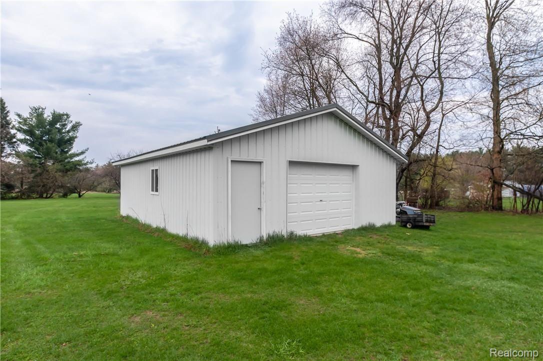 266 Barnes Lake Road Columbiaville, MI 48421 - Photo 16 of 17 Barnes-10.jpg