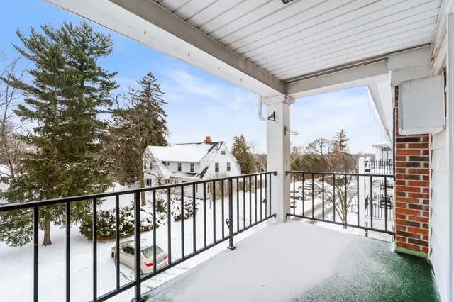 $70,000 | 806 West Michigan Avenue, Unit 304W, Jackson, MI 49202