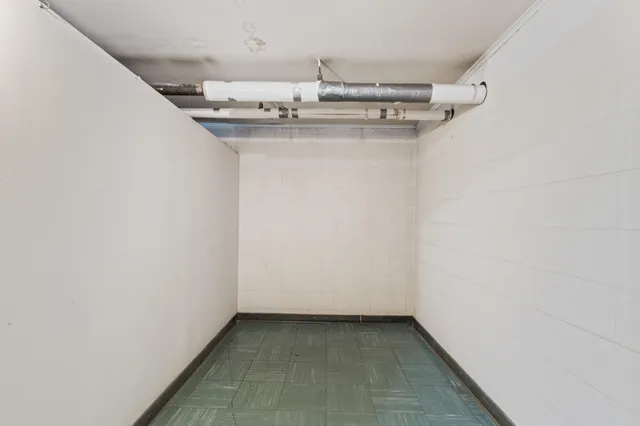 $70,000 | 806 West Michigan Avenue, Unit 304W, Jackson, MI 49202