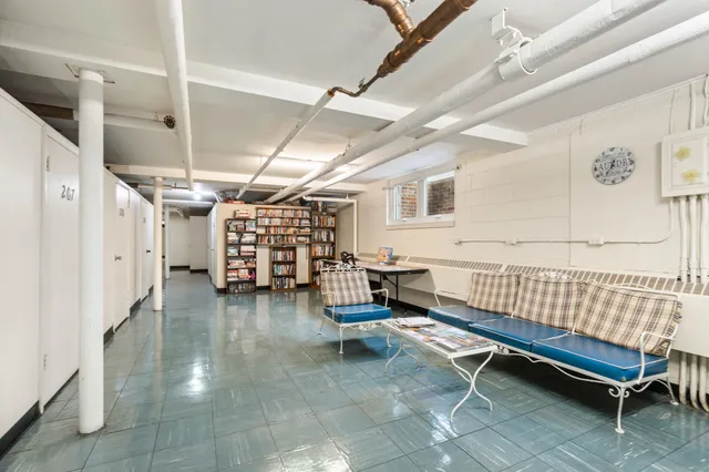 $70,000 | 806 West Michigan Avenue, Unit 304W, Jackson, MI 49202