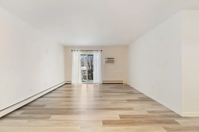 $70,000 | 806 West Michigan Avenue, Unit 304W, Jackson, MI 49202