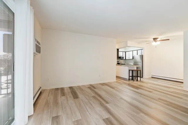 $70,000 | 806 West Michigan Avenue, Unit 304W, Jackson, MI 49202