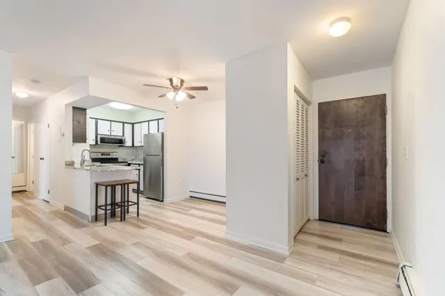 $70,000 | 806 West Michigan Avenue, Unit 304W, Jackson, MI 49202