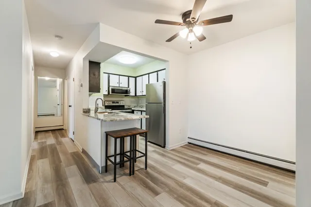 $70,000 | 806 West Michigan Avenue, Unit 304W, Jackson, MI 49202